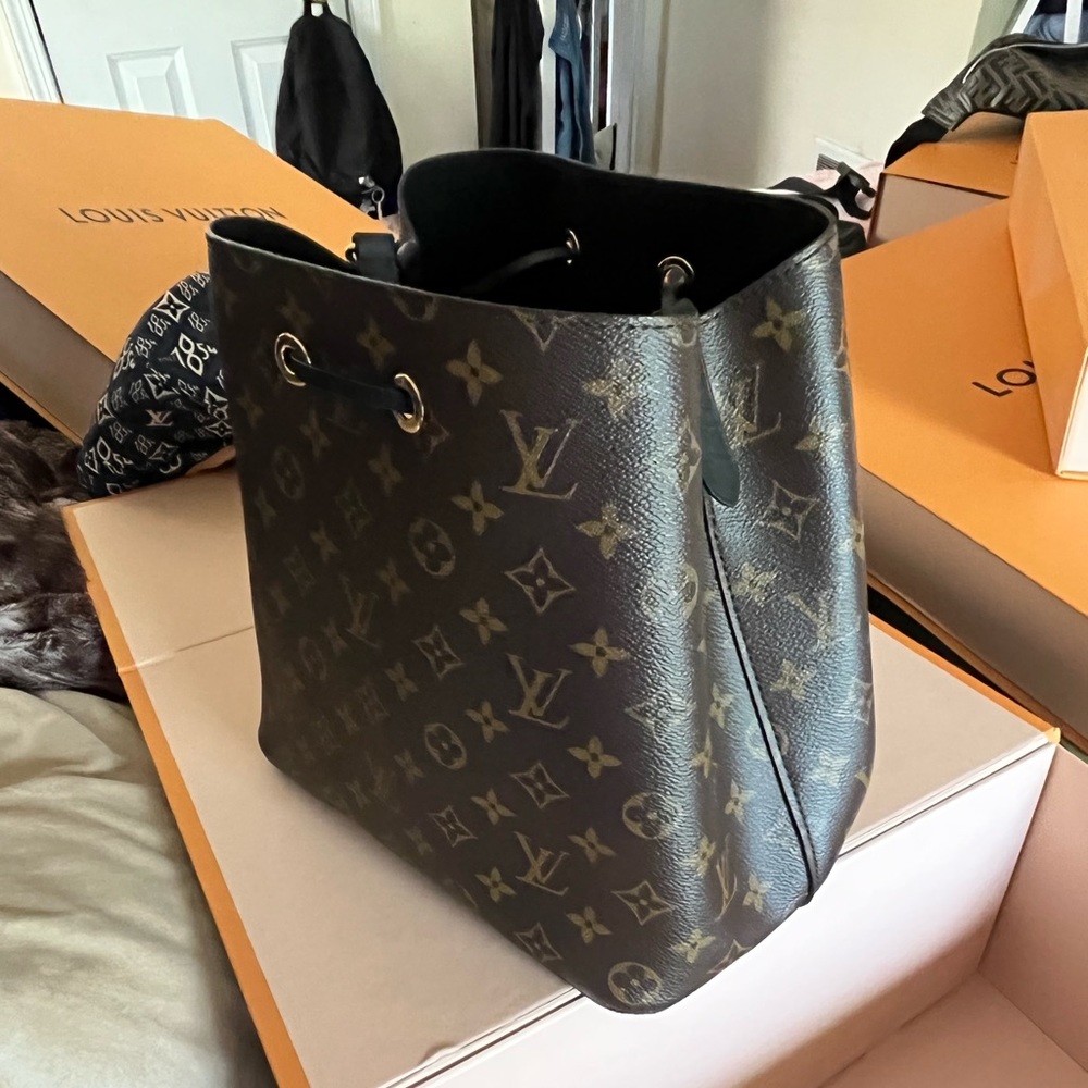 Hand bag